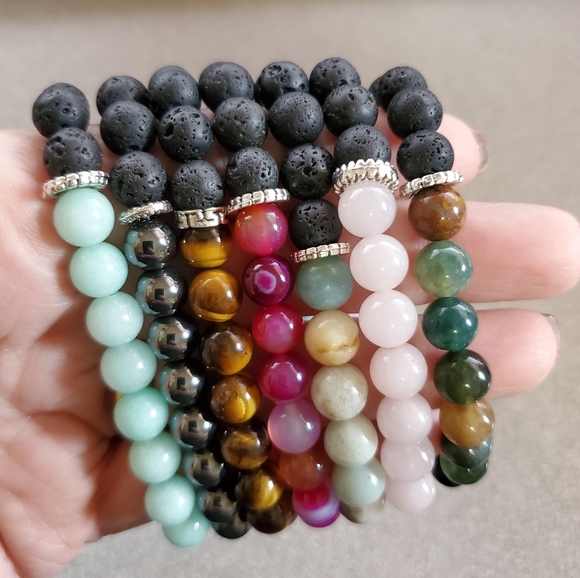 Black Hematite essential oil diffuser bracelet with lava rock beads NWT - Picture 7 of 8